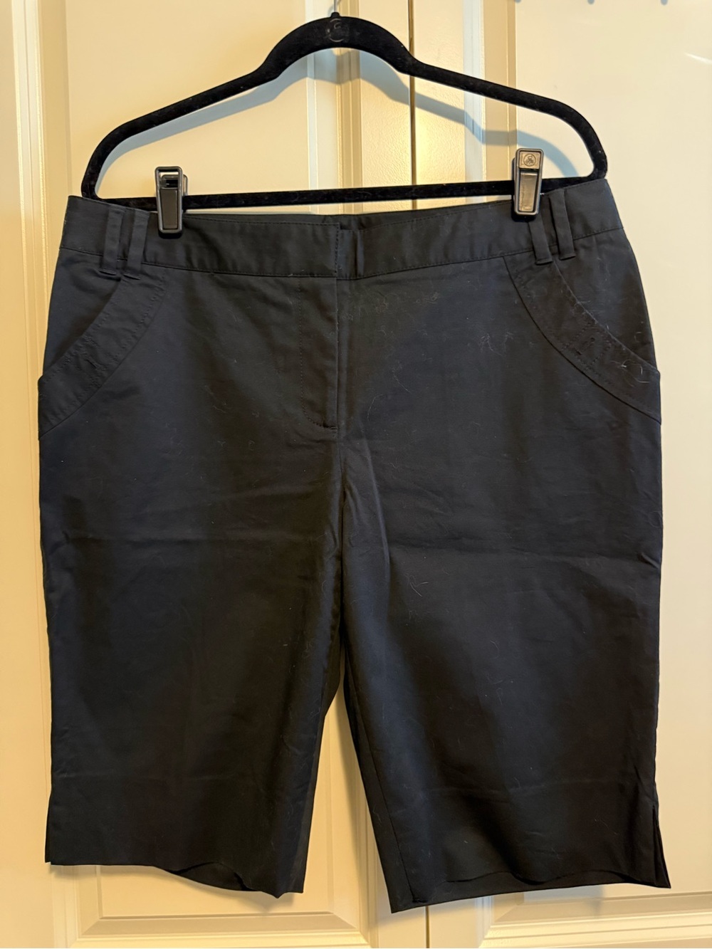 Cutter & Buck Black Bermuda Shorts - Classic Fit